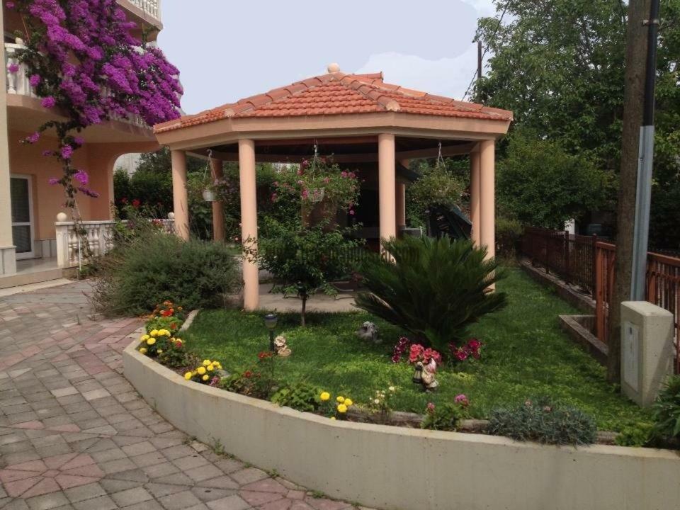 Appartamento Milkica Kaštela Esterno foto