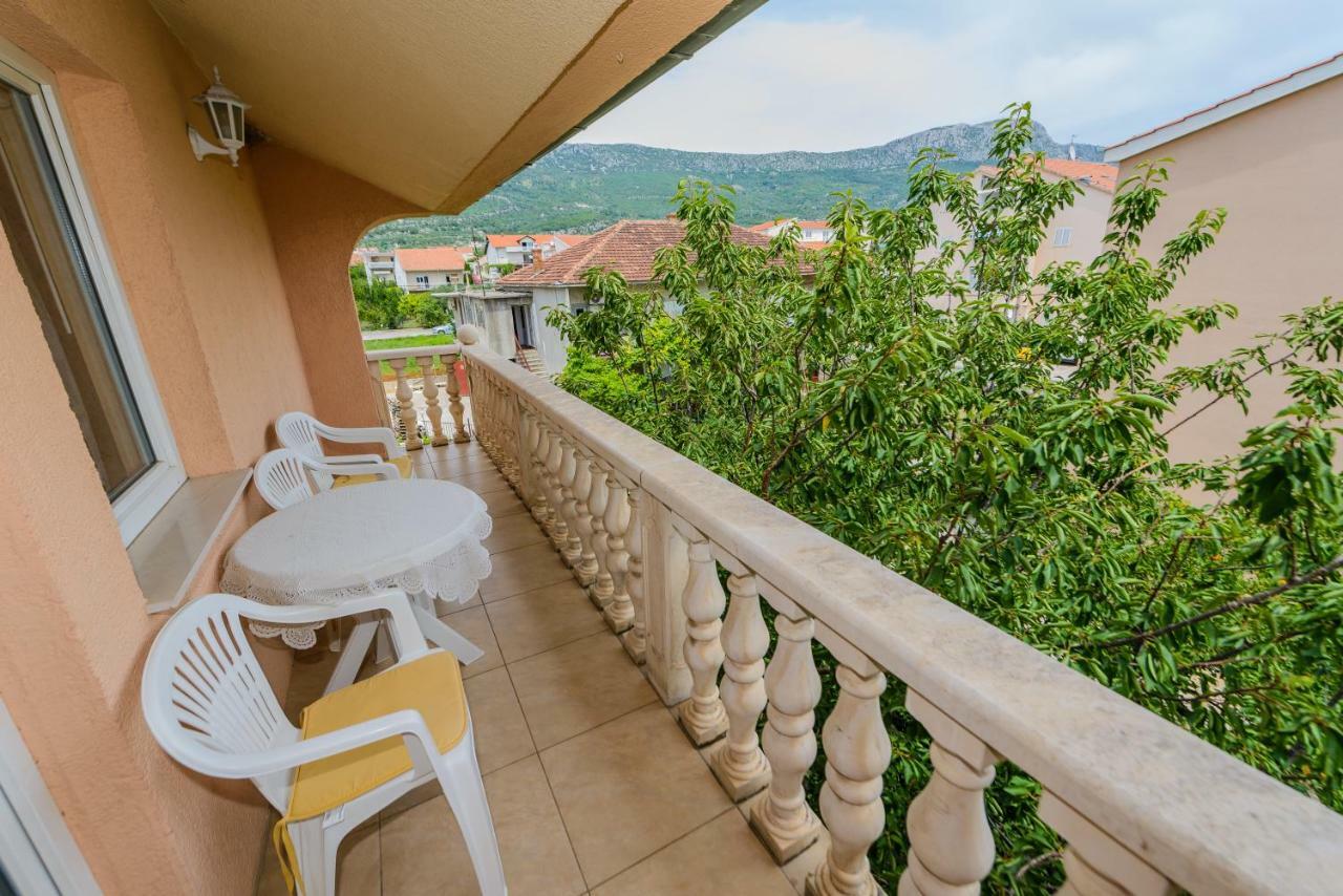 Appartamento Milkica Kaštela Esterno foto